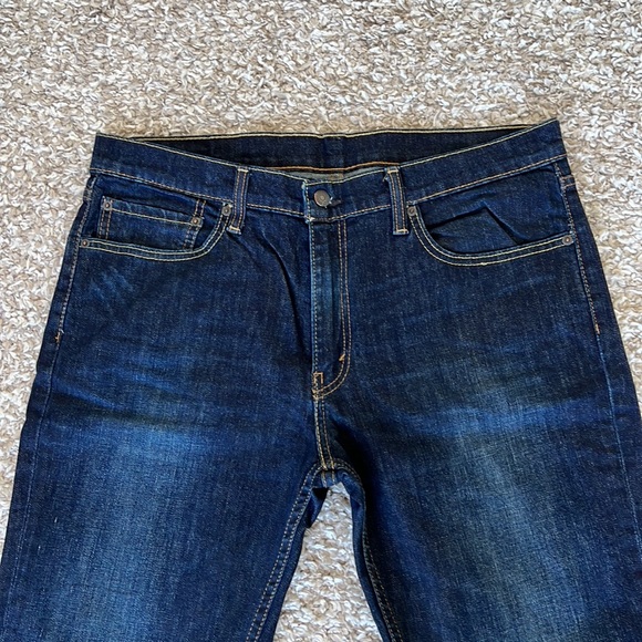 Levi’s Men’s Navy Blue Jeans with lighter knees and Zipper Fly. Size 36x32 - Picture 4 of 11